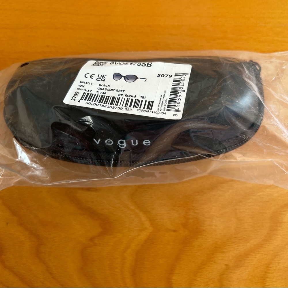 NIB Vogue Sunglasses VO5475SB - Picture 4 of 8